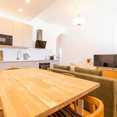 Apartament Le Sassenay