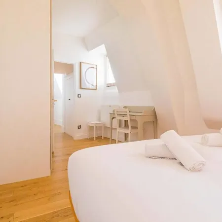 Le Sassenay *